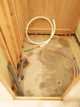 ブルーのクロスの奥行き効果で爽やかトイレを演出 渋谷区 M様邸 ブルーのクロスの奥行き効果で爽やかトイレを演出 渋谷区 M様邸